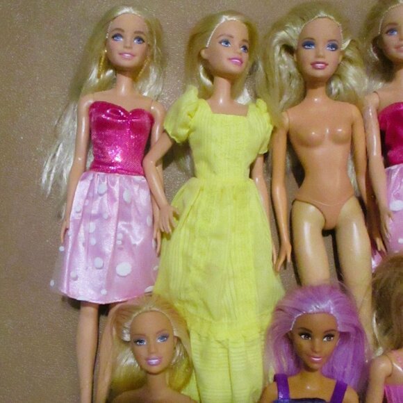 Lot Of 9 Barbie Dolls Mixed Outfits Hairstyles 2004.2005,2013 good Condition - Picture 5 of 7